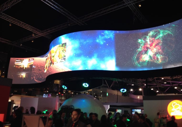 DIGITAL SIGNAGE & MARKETING